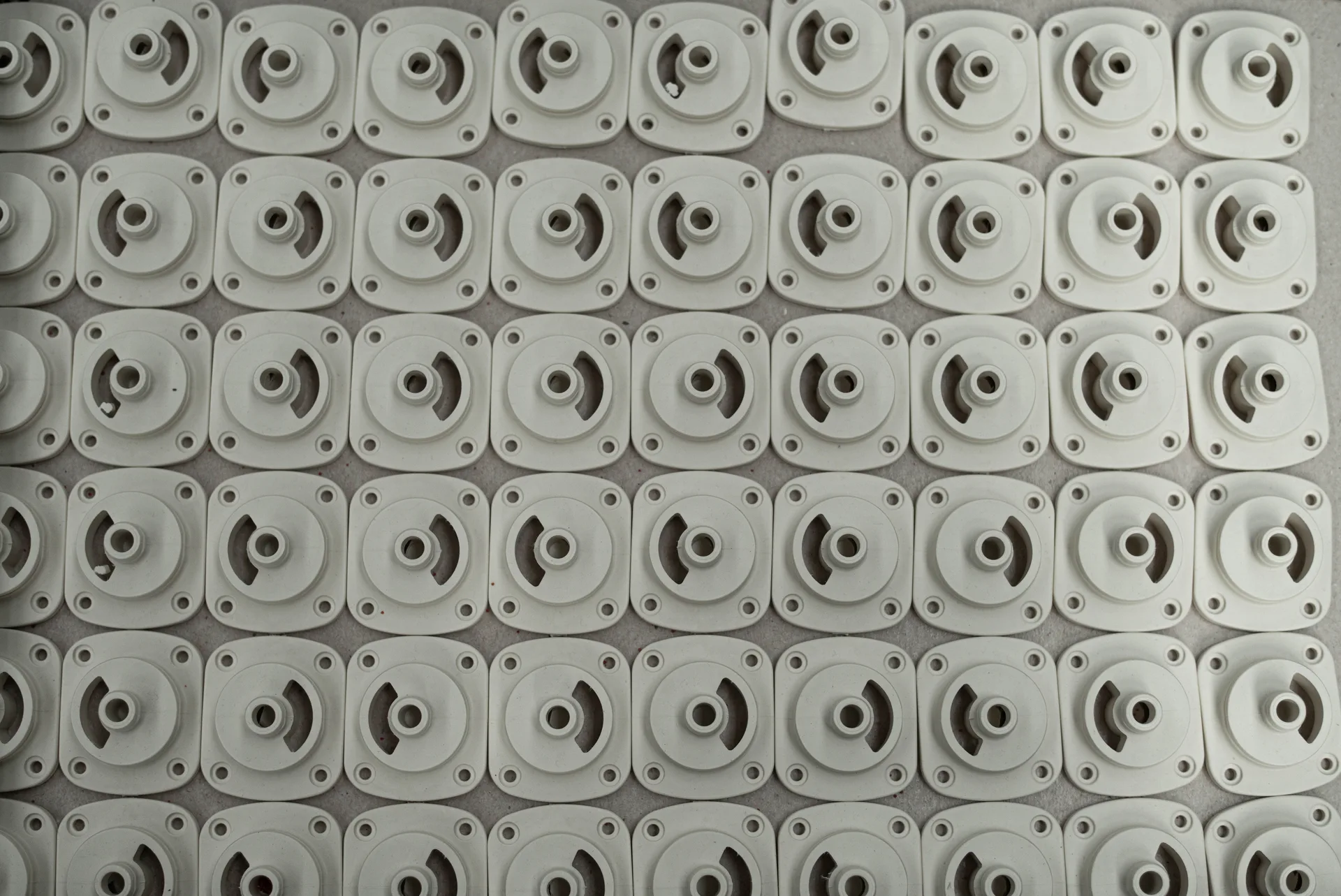 Duroplast-Serienbauteile aus der Fertigung