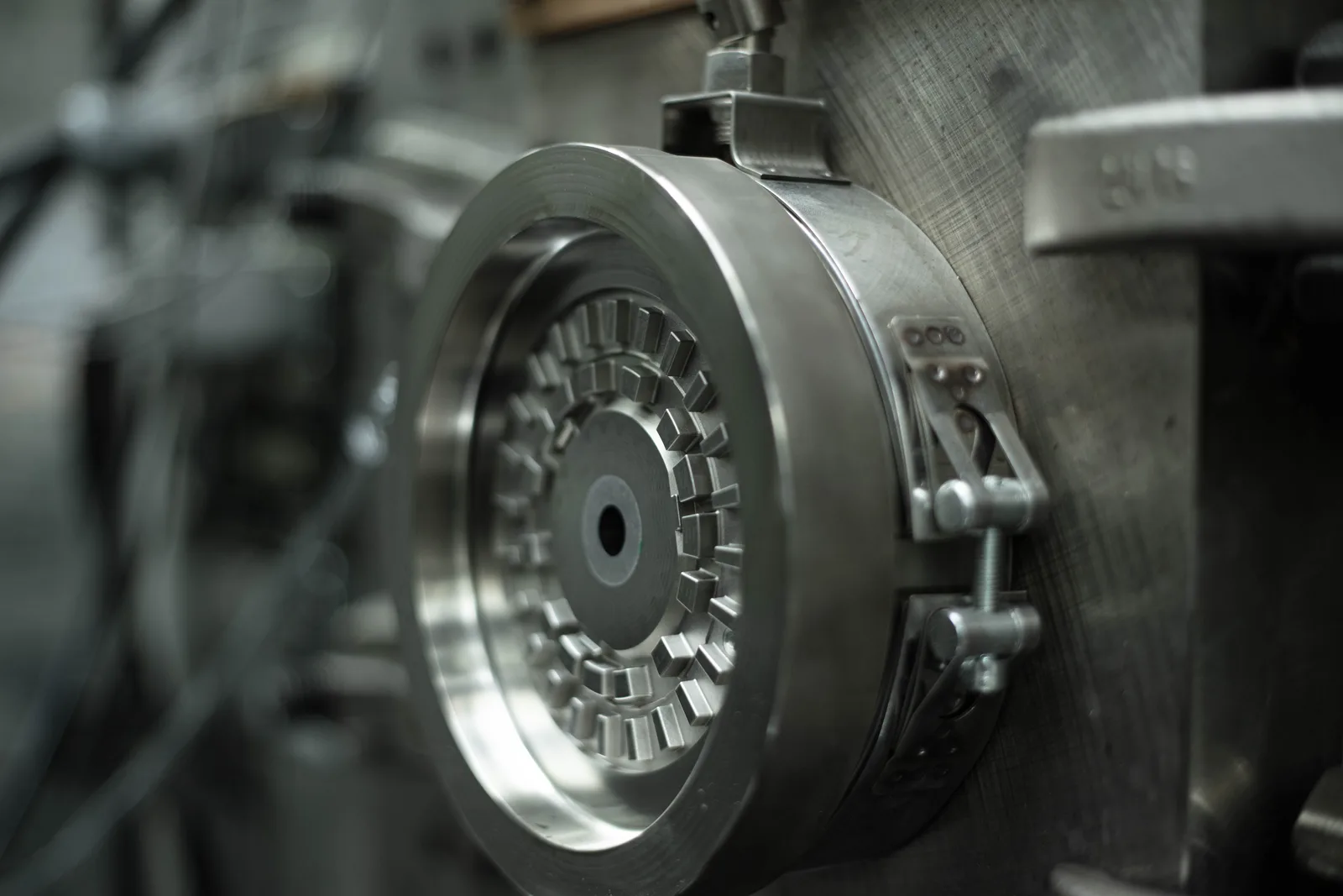 Metallischer Werkzeugeinsatz, Makroaufnahme