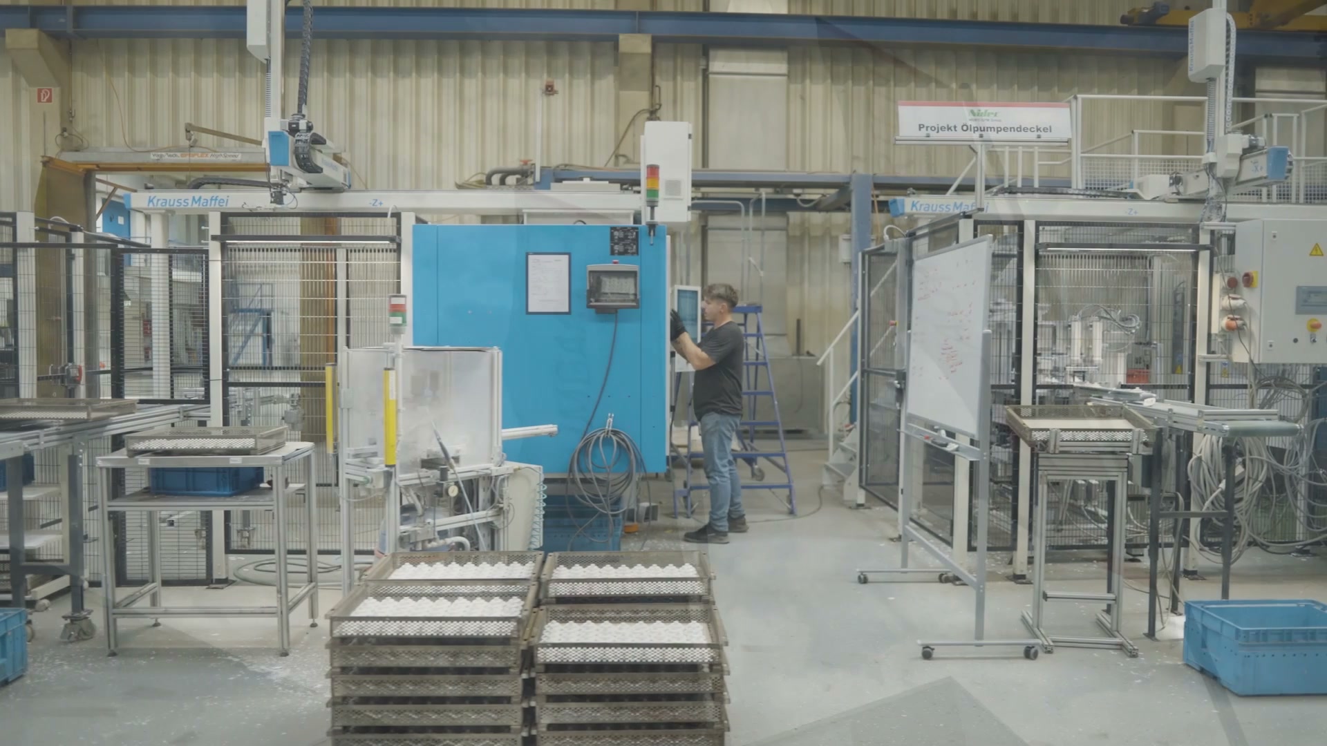 Standbild aus dem Baumgarten-Unternehmensfilm: Blick in die Fertigung